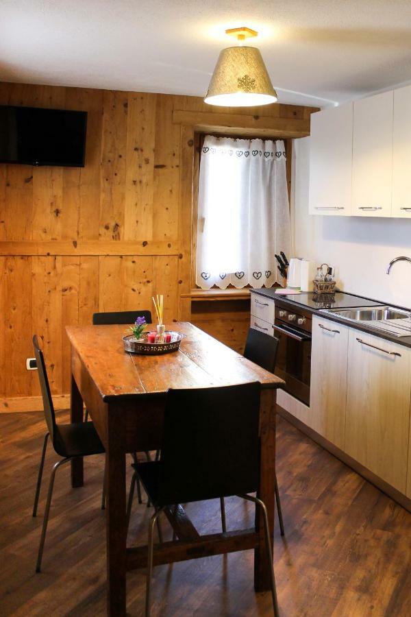 Maison D'Antan Alloggio Ad Uso Turistico Vda Charvensod N 0022 Aosta Ngoại thất bức ảnh